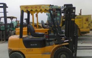 山東二手合力叉車市場(chǎng)深度解析 8噸設(shè)備轉(zhuǎn)讓與選購(gòu)指南